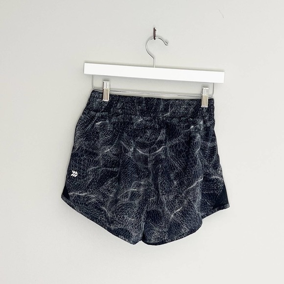 All in motion athletic shorts (Size XS) - Picture 2 of 7